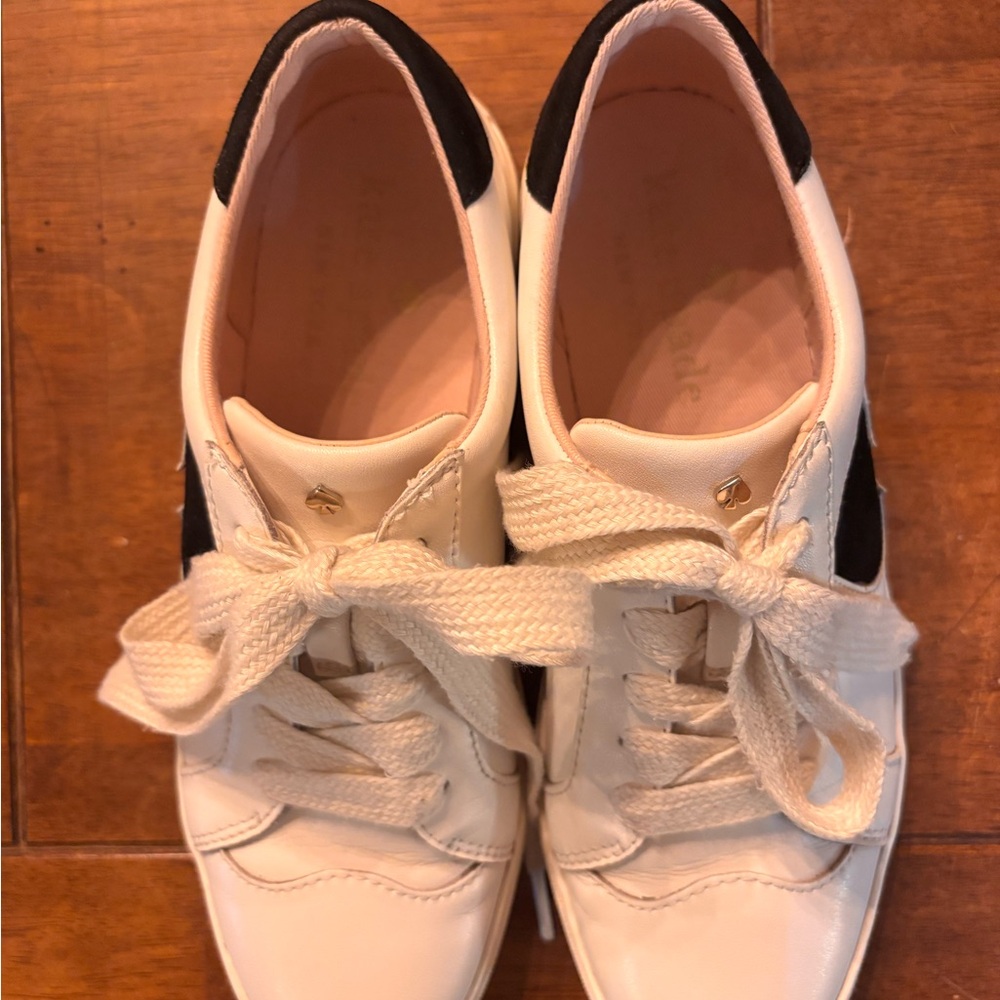 Kate Spade Fez White Leather Sneakers with Black Spade Design - Picture 4 of 11